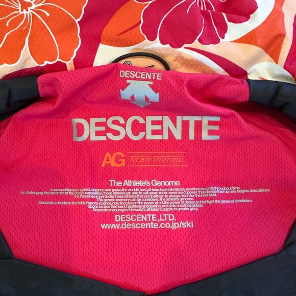 DECENT Ski Wear Jacket Pink Tropical Floral Pattern Size S from Japan - Picture 4 of 8